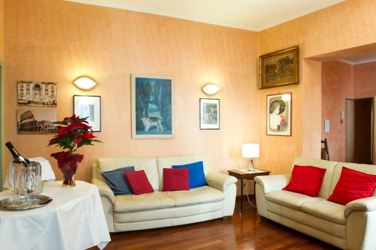 Gregoriana House - Appartamento Con Vista Su Roma Екстер'єр фото